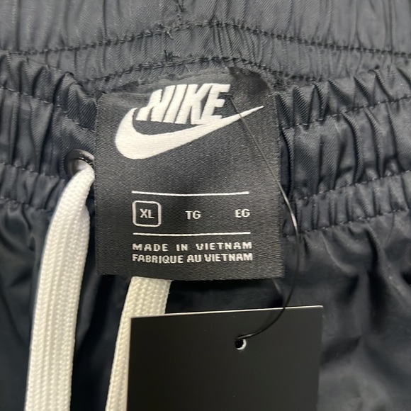 Men’s Nike Gym Shorts. Size X-Large. NWT! - Picture 4 of 6